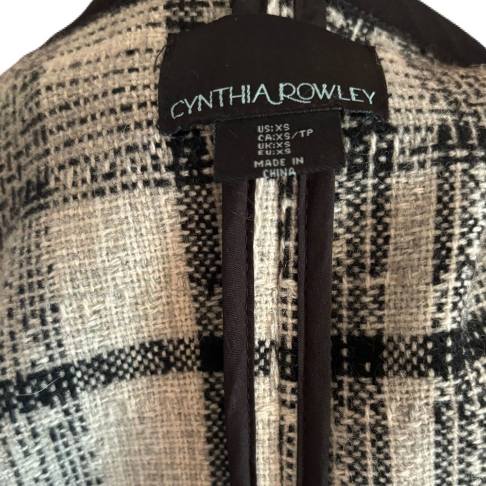 Cynthia Rowley Black and White Plaid Cardigan | EUC | XS - Picture 10 of 11